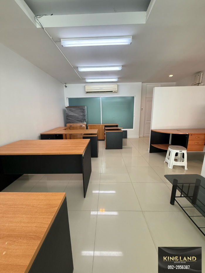 รูป 📍 Townhome Office ให้เช่า 3 ชั้น โครงการ Business Town เทพารักษ์ พร้อมเข้าใช้งานได้ทันที เหมาะสำหรับธุรกิจที่ต้องการทำเลดี - รูปที่ 4/18
