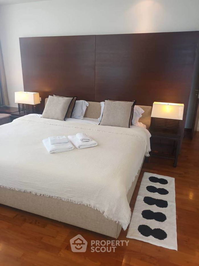 picture 2-BR Condo at Sathon Heritage Residences near BTS Chong Nonsi (ID 2361342) - 9/9