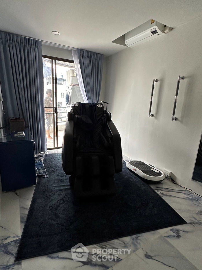 รูป คอนโด 2-ห้องนอน ที่ คอนโด เพิร์ล การ์เด้น ใกล้ BTS ช่องนนทรี (ID 2351786) - รูปที่ 8/9