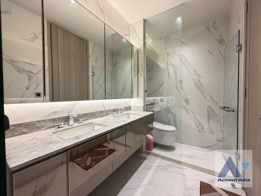 picture 🔼🔽 AccomA 📩 Spacious Room with Open Balcony and Unblocked City View ( AA44823 ) - 14/20