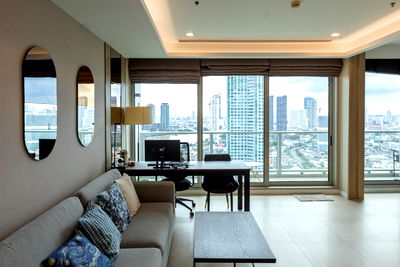 Condos for rent รพ.เซนต์หลุยส์ : ICONSIAM  1.2 km. Price  79,900 Baht Condo The River ( Rental )