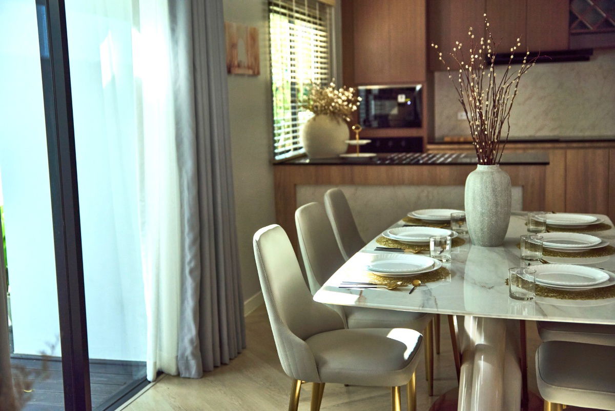 รูป ให้เช่าบ้าน Pool Villa  2  ชั้น    5 ห้องนอน 6 ห้องน้ำ 1  ห้องครัว 2  ที่จอดรถ - รูปที่ 4/8