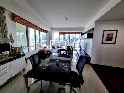 Condos for rent : 2 Bed High Fl. 25+ Good Location Close To BTS Ratchadamri-Baan Rajprasong