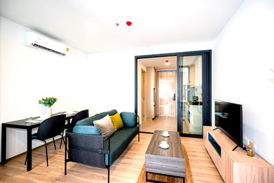 Condos for rent : PFD-07279	Condo for Rent:   XT Phayathai Schedule a viewing ■ Line: @propertyfinder		