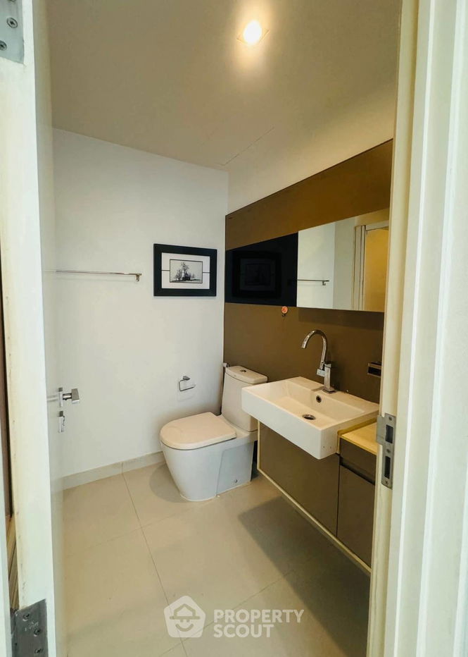 picture 2-BR Condo at The Room Sathorn-Taksin near BTS Pho Nimit (ID 2364475) - 11/16
