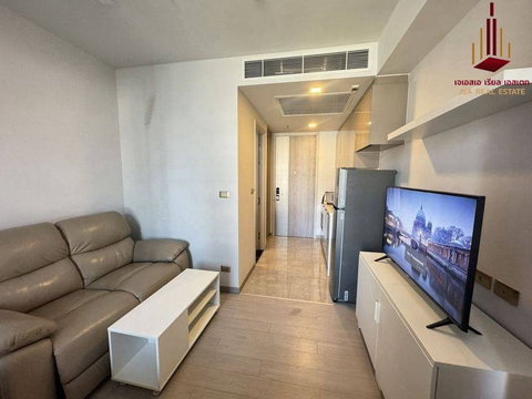 ✨ For Sale: One9Five Asoke - Rama 9 Condo ✨💰 Only 4,600,000 THB