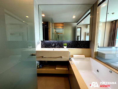 Condos for rent : Best Deal in the Building! The Address Asoke – 1 Bedroom near MRT Phetchaburi, Ready to Move In!