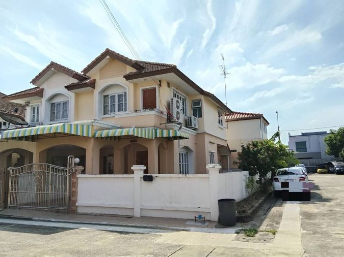 ให้เช่า บ้านแฝด หลังมุม หมู่บ้านสุขสันต์ 11  เพชรเกษม บางแค ซ.กาญจนาภิเษก 5/1  ใกล้ เดอะมอลล์ บางแค, MRT หลักสอง 