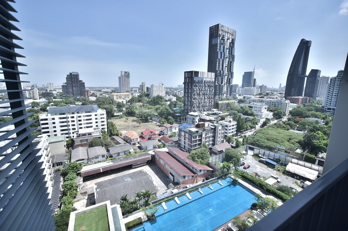 picture Big discount, full deal Siri At Sukhumvit near BTS Thong Lo - 8/10