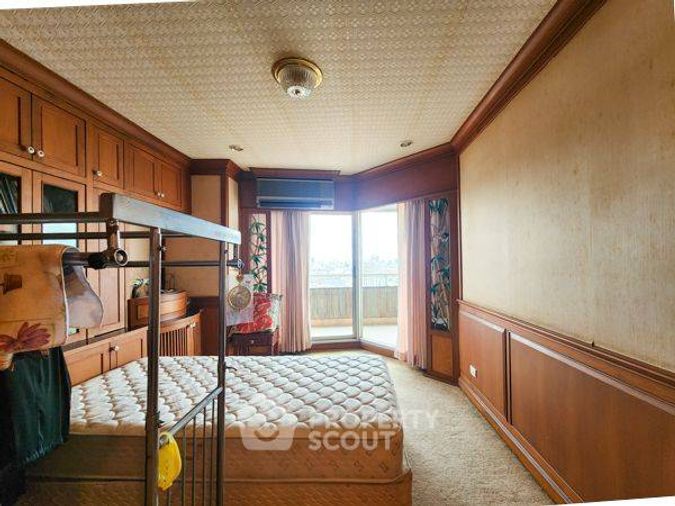 4-bed condo for sale, 345 sqm, Bangkok River Marina