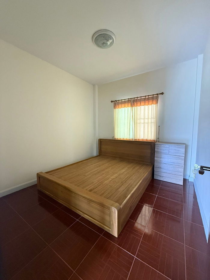 picture House for RENT! Close to Town near University, Supermarket, Central Chiang mai, Shopping mall, 7-11, Big-C, Fresh Market and etc. - 12/12