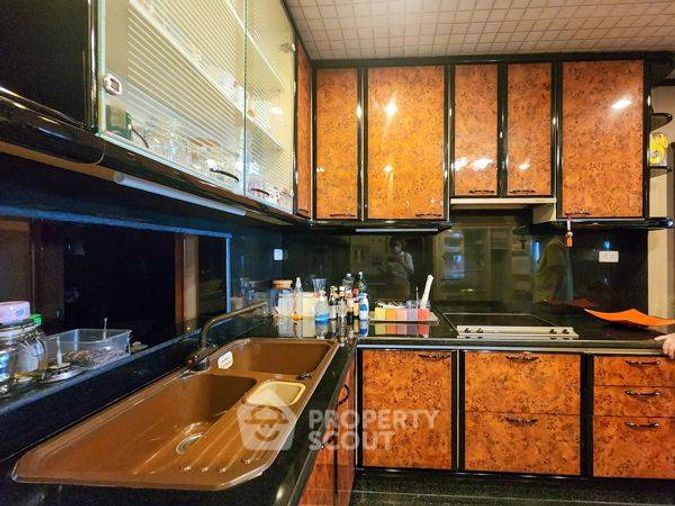 4-bed condo for sale, 345 sqm, Bangkok River Marina
