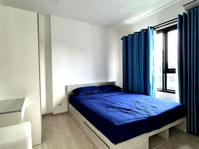 Condos for rent 700 Year Sports Arena Chiang Mai : Accepting reservations!! For rent: Escent Ville, next to Central Festival, 8th floor, pool view.