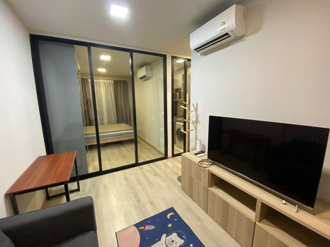 P100 for rent: Condo The Privacy Taopoon Interchange , next to the Purple Line MRT, beautiful room, fully furnished, has a washing machine.
