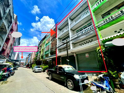 อาคารพาณิชย์ กรุงเทพมหานคร : 🚀 ทำเลทองมีนบุรี! อาคารพาณิชย์ 3.5 ชั้น 2 คูหาติดกัน ใกล้ MRT ตลาดมีนบุรี 850 ม. (พร้อมเป็นเจ้าของ/พร้อมปรับปรุง)