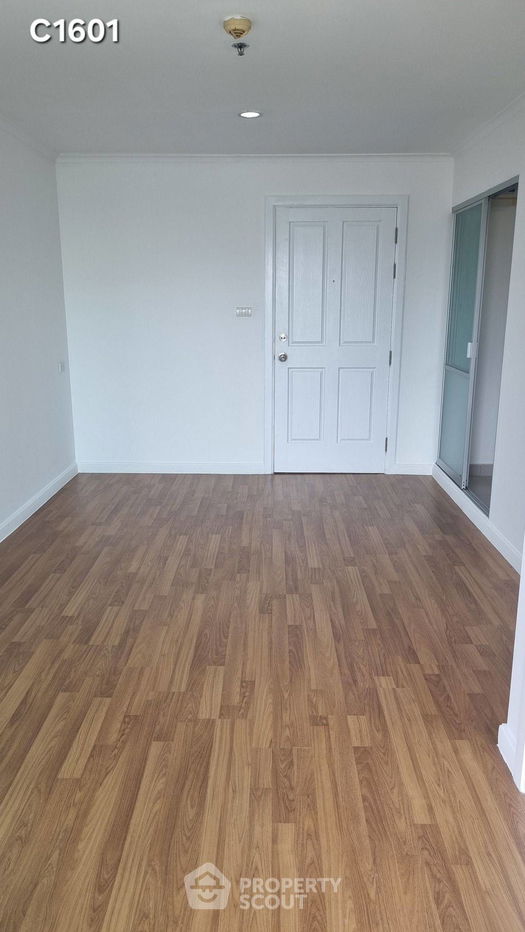 picture 1-BR Condo at Lumpini Park Riverside Rama 3 close to Phra Ram 3 (ID 2365075) - 4/11