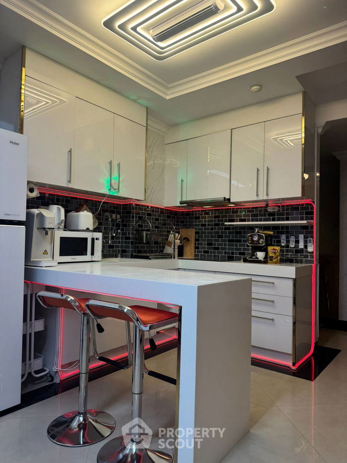 picture 2-BR Condo at LK Legend in Pattaya South (ID 2365096) - 7/24