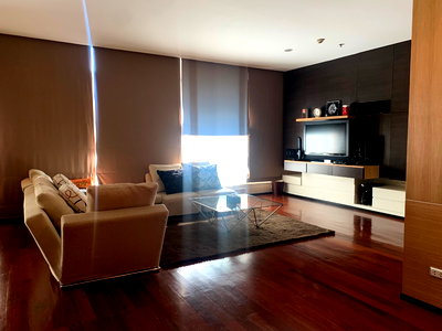 Condos for rent : TA2102📲LineID @556ryccg🏢2 Bedroom 1 Maid's room 137sqm Fully furnished The Height Thonglor near skytrain BTS Thonglor