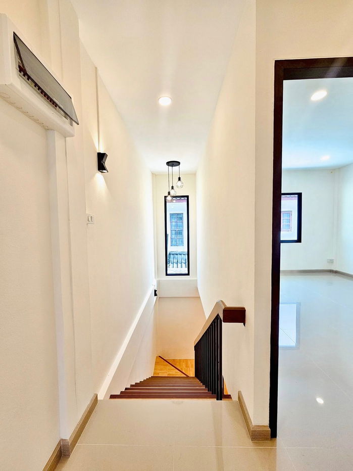 รูป ขายบ้านรีโนเวท แจ้งวัฒนะ-ปากเกร็ด 17 _ทาวน์เฮาส์ 2 ชั้น เนื้อที่ 18 ตร.ว. ขายเพียง 2.54 ล้านบาท 🎉 ฟรีโอน - รูปที่ 9/12