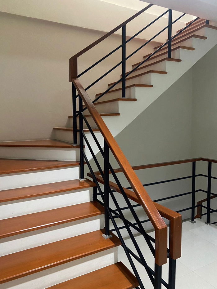 รูป อาคารพาณิชย์ 3 ชั้น สภาพใหม่เอี่ยม ทำเลทองแยกป่าไม้ สุราษฎร์ธานี ติดย่านธุรกิจ (มีร้านกาแฟดำเนินกิจการแล้ว), สตูดิโอ, ออฟฟิศ,airbnb - รูปที่ 11/14