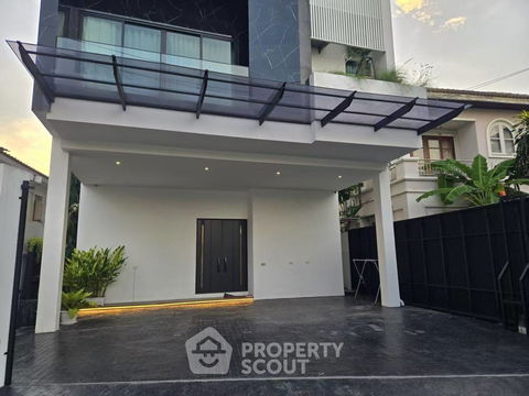 วิลล่า 4-ห้องนอน ใกล้ BTS เอกมัย (ID 2365088)