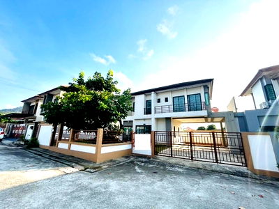 เช่าบ้านเดี่ยว ระยอง : ให้เช่า บ้านเดี่ยว 2 ชั้น 50- ตร.วา รีโนเวทใหม่ ติดถนนสุขุมวิท เพียง 50 ม. (เลี้ยงสัตว์ได้ )




