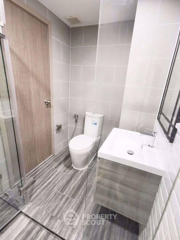 picture Studio Condo at Maestro 14 Siam-Ratchathewi near BTS Ratchathewi (ID 2365815) - 5/7