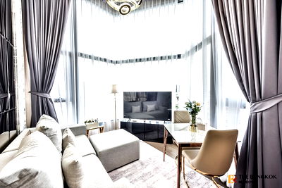 Condos for rent MRT Sam Yan : ✨✨Big discount, full deal Park Origin Chula-Samyan near MRT Hua Lamphong Station