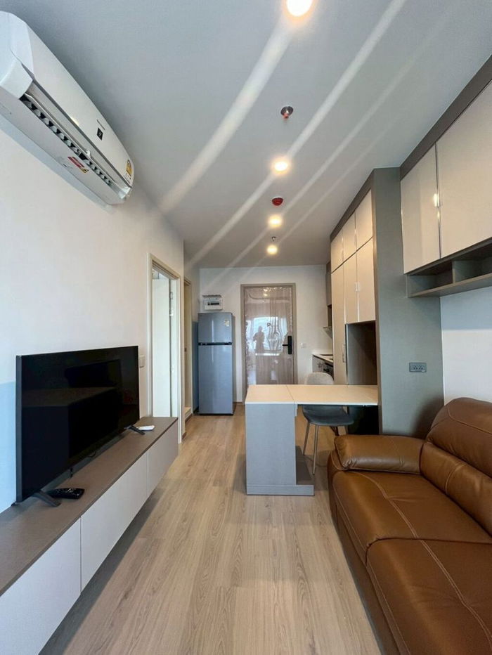 picture For Rent Life Rama4-Asoke Unit 2599/1017(New Room)(No pets, no smoking, no French/Russian allowed.) - 5/18