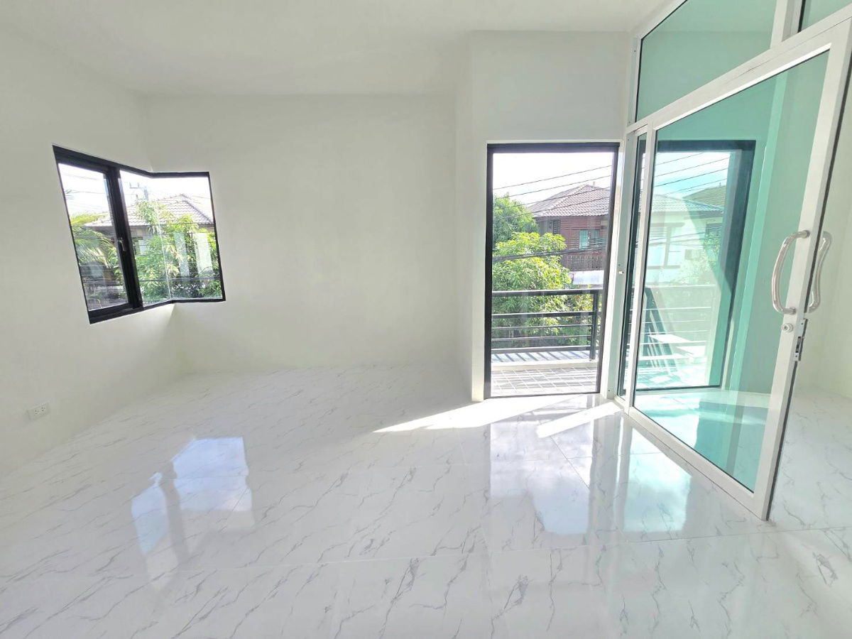 รูป บ้านแฝดหลังใหญ่ ตกแต่งรีโนเวทใหม่ หมู่บ้าน ฟ้าปิยรมย์ เนสโต้ เฟส11 ลำลูกกาคลอง6 ปทุมธานี ทำเลดี ต้นโครงการ - รูปที่ 22/30