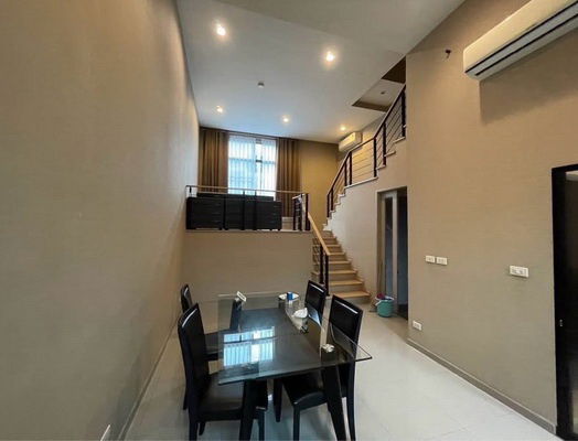 picture FOR RENT ARDEN PHATTANAKARN / 3 bedrooms 4 bathrooms / 20 Sqw. 185 Sqm. **50,000** JUST 15 MINUTES FROM THONGLOR - 4/12