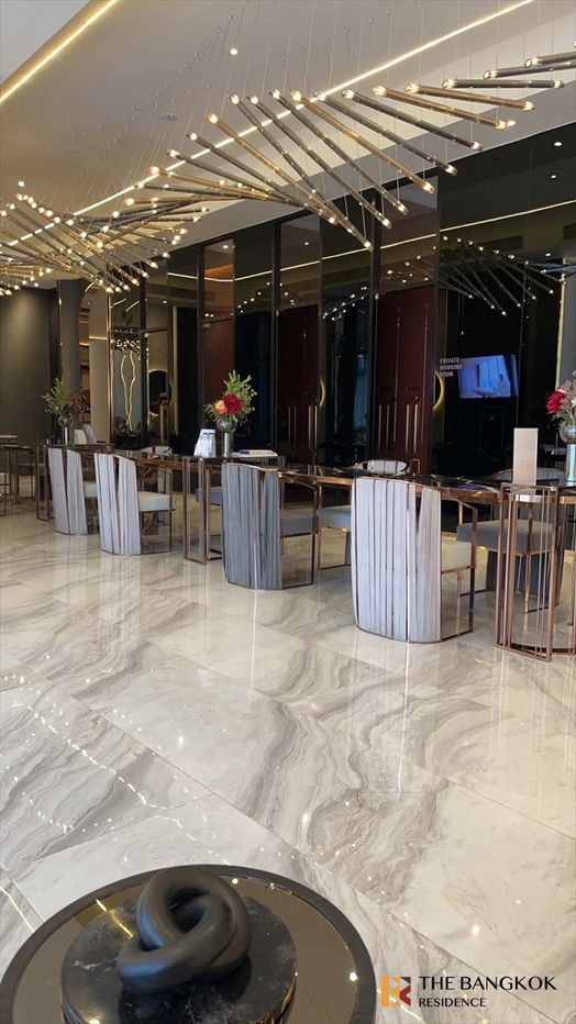 picture ✨✨Comfortable and Ready to Move-in SOHO Bangkok Ratchada near MRT Huai Khwang Station - 4/11