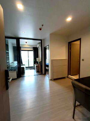 คอนโดให้เช่า : ให้ เช่า คอนโด 1 นอน  Life Asoke Hype ใกล้ MRT พระราม 9 ใกล้ทางด่วนศรีรัช 35 ตร.ม. ชั้น 11 Fully Furnished