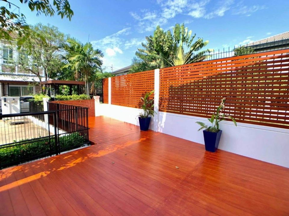 picture For Rent: 2-Storey Corner House at Mantana Rama 9 – Srinakarin (Krungthep Kreetha 7) - 5/18