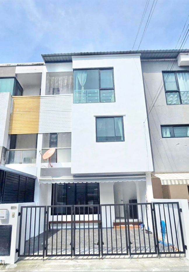 รูป ให้เช่าทาวน์โฮม สาริน วิช สุขุมวิท 107 (Sarin Wiz Sukhumvit 107) อยู่สุขุมวิท 107 ซอยแบริ่ง 22 ต.สำโรงเหนือ  - รูปที่ 1/10