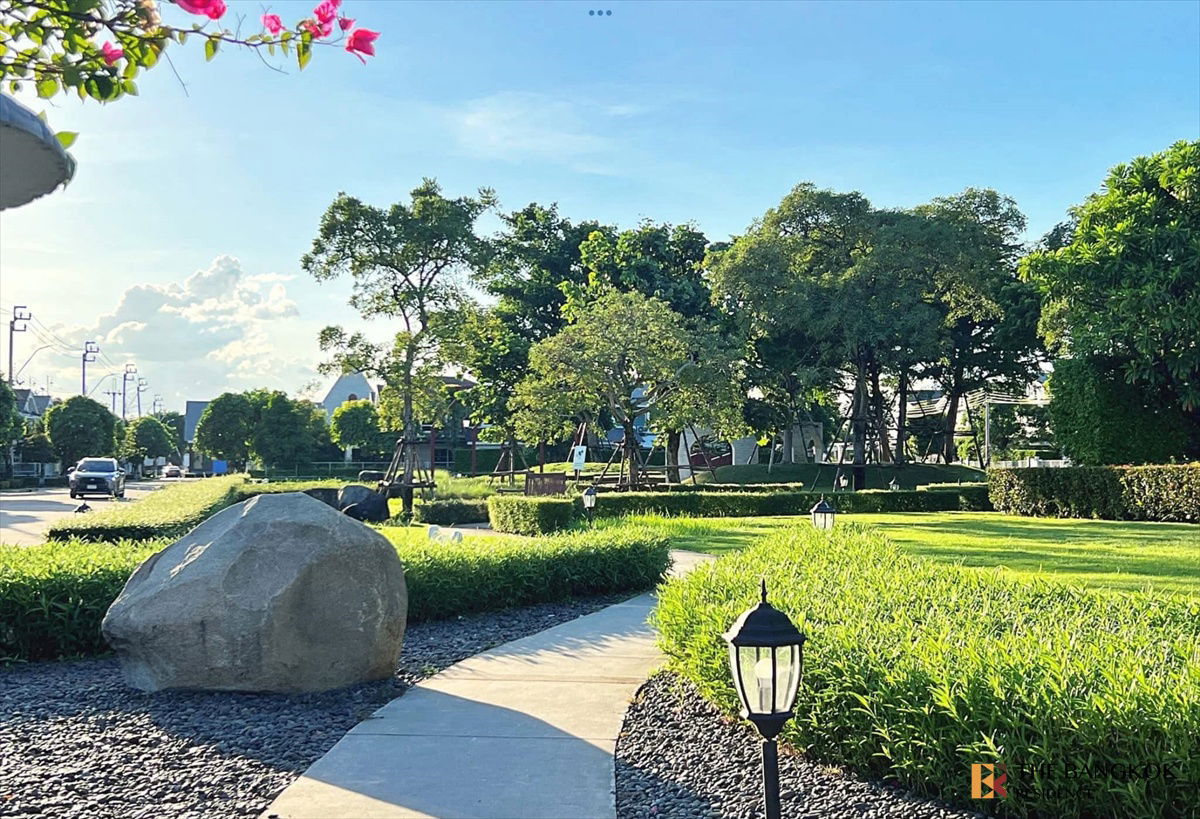 รูป  Chaiyaphruek 1 Suwinthawong 🏡 บ้านเดี่ยวหลังสวย พร้อมเข้าอยู่ ใกล้ทางด่วนฉลองรัช ✨  - รูปที่ 10/15