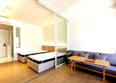 คอนโดให้เช่า : Triple Y Residence【𝐑𝐄𝐍𝐓】🔥ห้องกว้างน่าอยู่ มีมุมอ่านหนังสือเหมาะกับการทำงาน/อ่านหนังสือ🔥  ติดต่อไลน์ไอดี: @hacondo