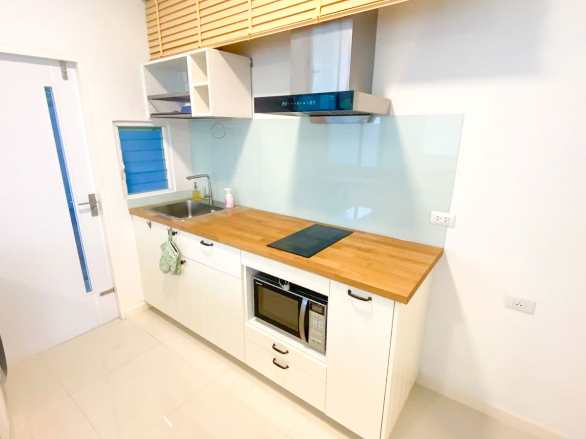 รูป ให้เช่า บ้านอินดี้ บางนา–รามคำแหง2 ทาวน์โฮม 2.5 ชั้น แปลงมุม บรรยากาศเงียบสงบ เดินทางสะดวก ใกล้เมกาบางนา เฟอร์นิเจอร์ครบ พร้อมอยู่ - รูปที่ 9/20