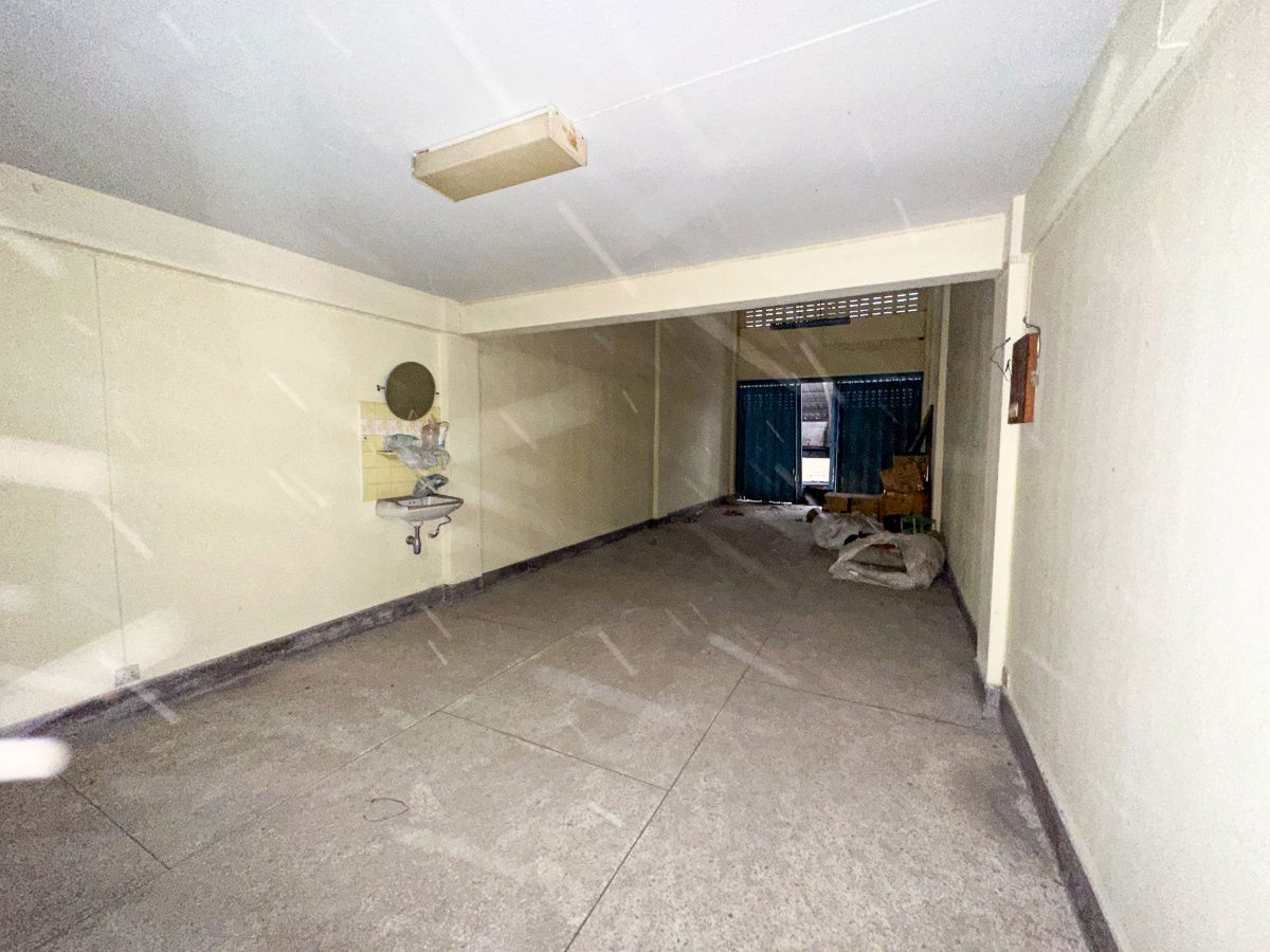 รูป ขายตึกแถว ถนนปั้น สีลม สาธร อยู่ด้านหลังวัดแขก พร้อมที่จอดรถ 1 คัน - รูปที่ 13/13