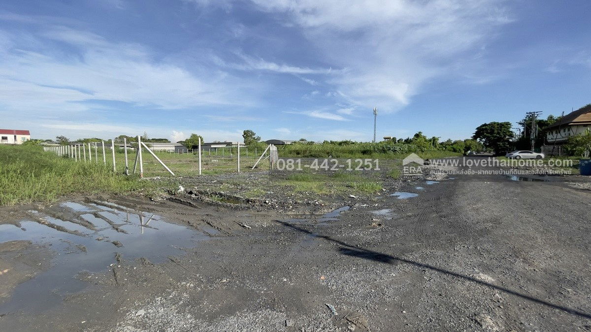 รูป ขายที่ดินถนนเฉลิมพระเกียรติ ร.9 ซอย28 แยก3-2 ย่านสวนหลวง ร.9 พื้นที่ 397 ตรว. แปลงมุม ถมแล้ว ขายเพียงค่12ล้าน ขายถูกกว่าแปลงนี้ไม่มีอีกแล้ว - รูปที่ 3/3