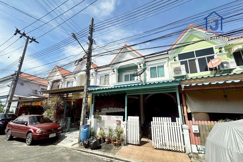 รูป ขายทาวน์โฮม 2 ชั้น หมู่บ้านนิรันดร์วิลล์ สุขุมวิท ถนนเฉลิมพระเกียรติ ร.9 ซอย 22 เเยก 5 ใกล้รถไฟฟ้า MRT สายสีเหลือง - รูปที่ 1/11