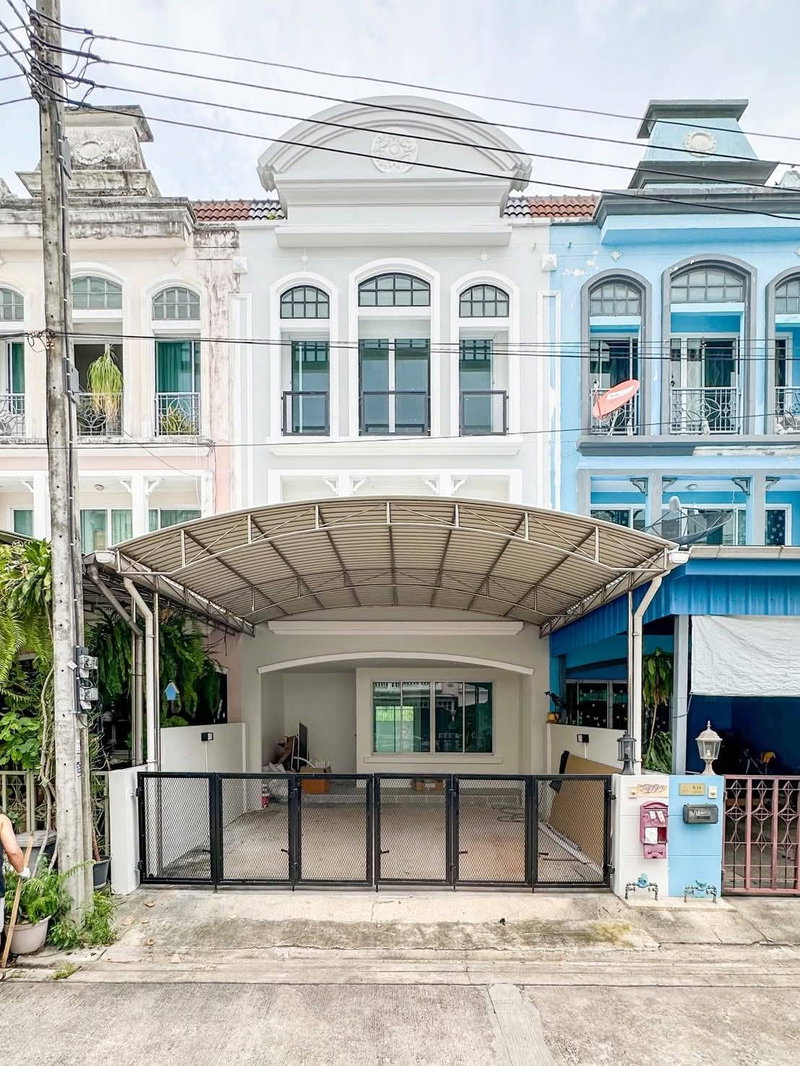 ขายทาวน์โฮม : ขายทาวน์โฮม 3 ชั้น หมู่บ้าน เดอ สยาม สวนหลวง ร.9 โดดเด่นด้วยทำเลศักยภาพ บรรยากาศเงียบสงบ