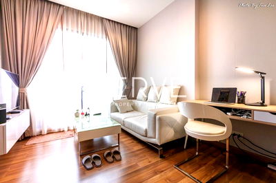 ขายคอนโด : Nice view & Nice Location 1 Bed with Bathtub High Fl. Close to MRT Thailand Cultural Centre 220 m.-IVY Ampio