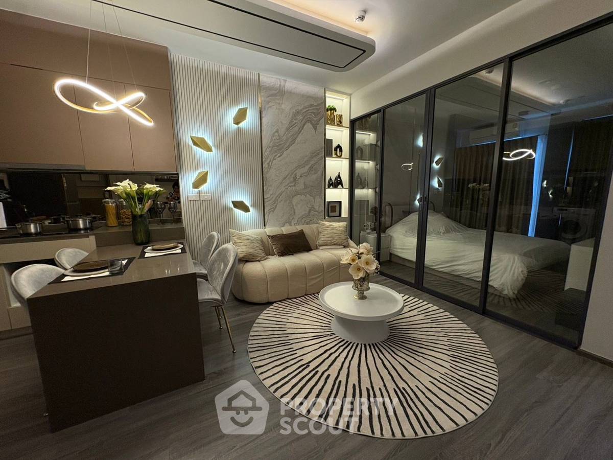 picture 2-BR Condo at Ideo Chula Samyan near MRT Sam Yan (ID 2367967) - 1/12