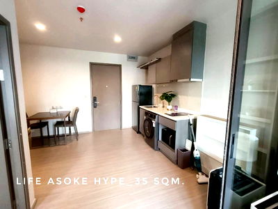 คอนโดให้เช่า : 🎉Ready to RENT, available room at Life Asoke Hype 1 bedroom plus with very convenient to travel around 
