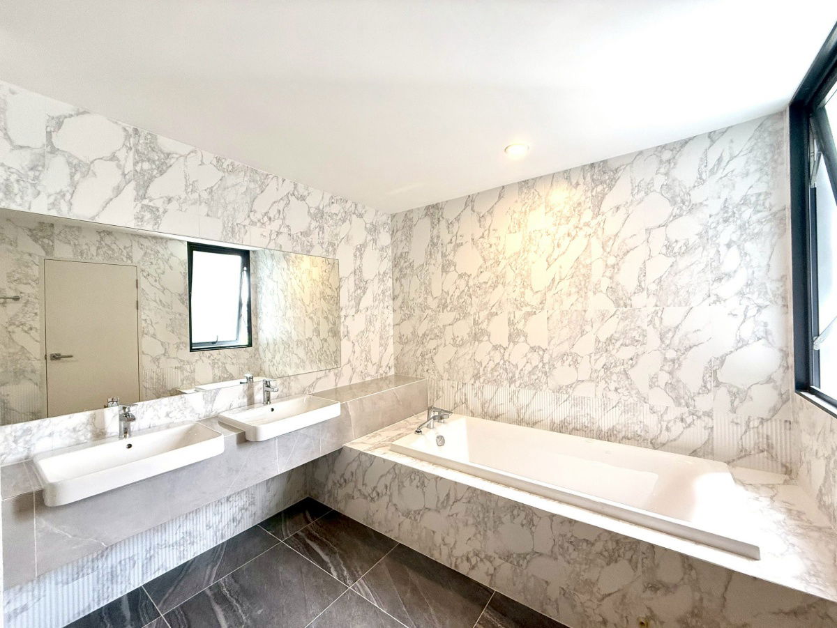 รูป ให้เช่า บ้านกลางเมือง สุขุมวิท–บางนา ทาวน์โฮม 3 ชั้น ใกล้เมกาบางนา และ BTS บางนา ตกแต่งครบ พร้อมอยู่ - รูปที่ 11/20