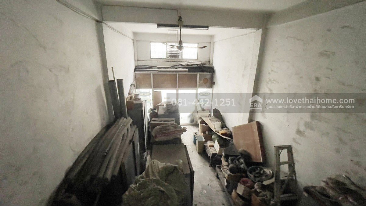 รูป ขายตึกแถว3.5ชั้น ซอยเสรีไทย81 พื้นที่12ตรว. ขาย2.5ล้าน ห่างถนนเสรีไทยเพียงแค่40มตร ถ้าชอบต่อรองได้ค่ะ - รูปที่ 3/7