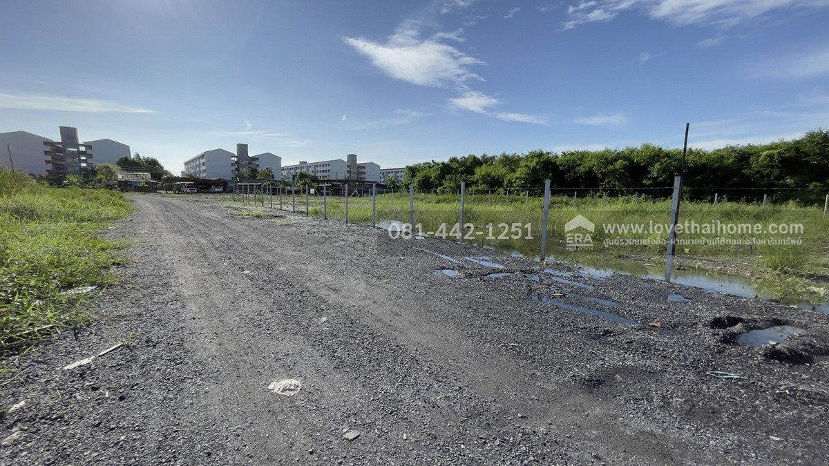 รูป ขายที่ดินถนนเฉลิมพระเกียรติ ร.9 ซอย28 แยก3-2 ย่านสวนหลวง ร.9 พื้นที่ 397 ตรว. แปลงมุม ถมแล้ว ขายเพียงค่12ล้าน ขายถูกกว่าแปลงนี้ไม่มีอีกแล้ว - รูปที่ 2/3