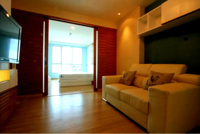 เช่าคอนโด BTS เซนต์หลุยส์ : OMG3109  ห้องสวย 1 ห้องนอนใหญ่ + ใจกลางสาทร  < ว่าง 1 พ.ย. 68 > ให่เช่า  [ ไลฟ์ แอท สาทร 10 ]