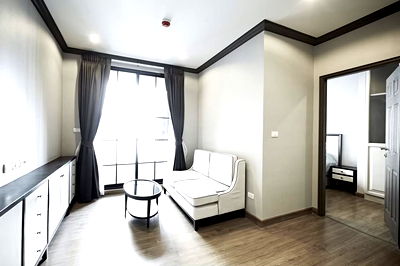 Condos for rent : Hot Deal! 1 Bedroom The Reserve Kasemsan 3 Rare Unit close to Siam